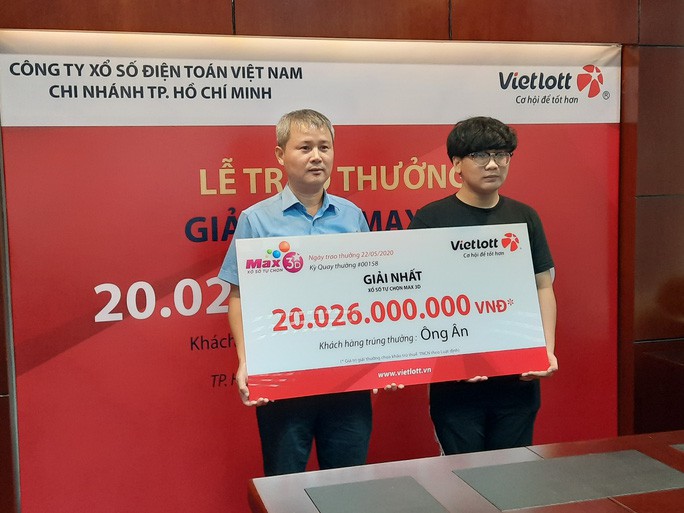 Một sinh viên nhận giải Vietlott hơn 20 tỉ đồng, không cần đeo mặt nạ - Ảnh 1.