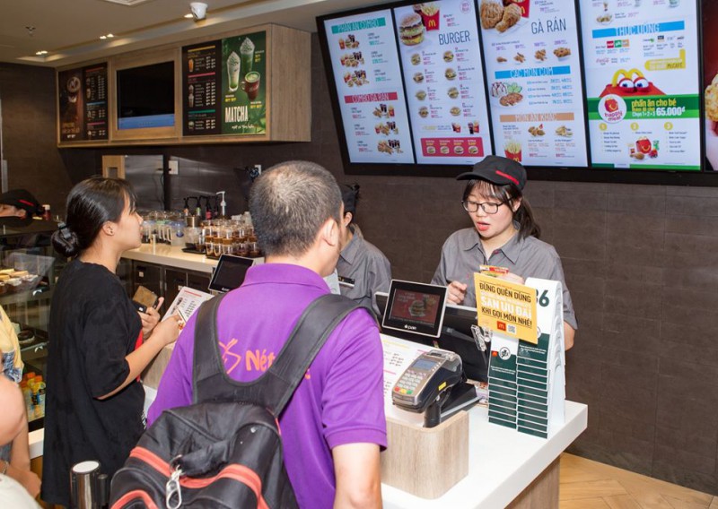 Giá cao mà chẳng tiện, McDonald's vẫn chưa tìm ra giải pháp hiệu quả để tiến nhanh ở Việt Nam - Ảnh 1.