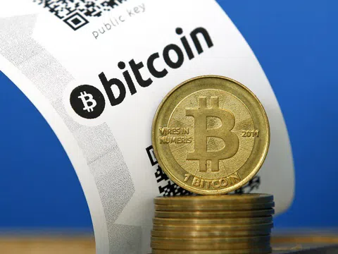 Vì sao giá Bitcoin đột ngột lao dốc?