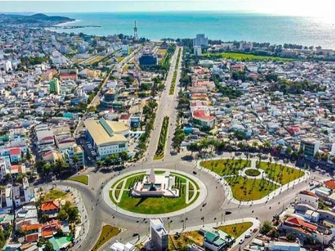 Bình Thuận: Dừng cấp phép mới, thu hồi dự án chậm triển khai ở ven biển