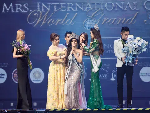 Hoa hậu Trần Hà Trâm Anh chấm thi cuộc thi quốc tế, bật khóc khi trao vương miện