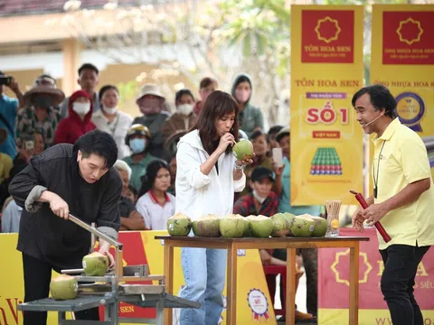 Ca sĩ Ái Phương và ca nhạc sĩ Châu Đăng Khoa góp sức mang về giải thưởng 90 triệu cho trẻ em mồ côi