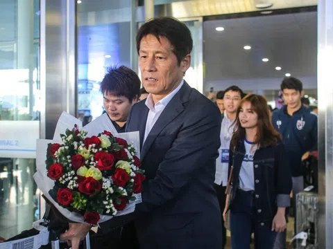 Đội tuyển Thái Lan tới Nội Bài, chuẩn bị "quyết đấu" với thầy trò HLV Park Hang-seo