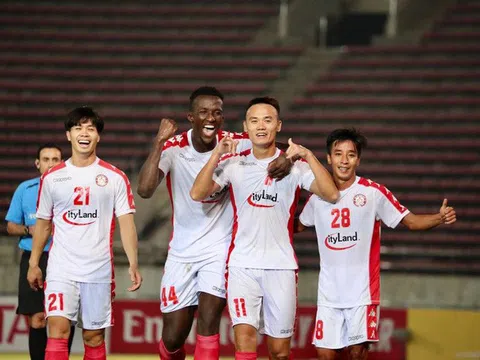 Công Phượng cản người giúp Xuân Nam lập công, CLB TP HCM vững ngôi đầu AFC Cup