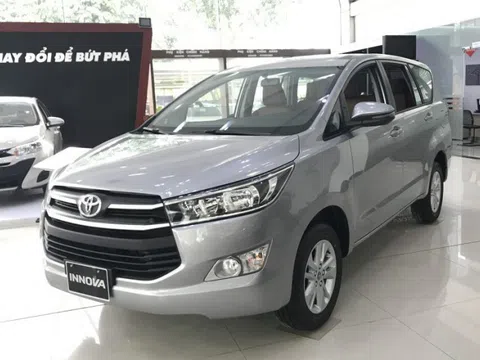 Toyota Innova dọn kho, giảm giá sốc gần 140 triệu đồng