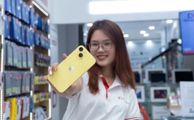 iPhone 14 màu vàng vừa lên kệ đã giảm giá tại Việt Nam, giá cuối chỉ từ 18,69 triệu đồng