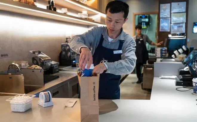 Giới startup đón 'cú sốc' mới: Chuỗi cà phê ‘nổ’ sắp vượt Starbucks lừa nhà đầu tư, nguỵ tạo tới 40% doanh thu năm 2019